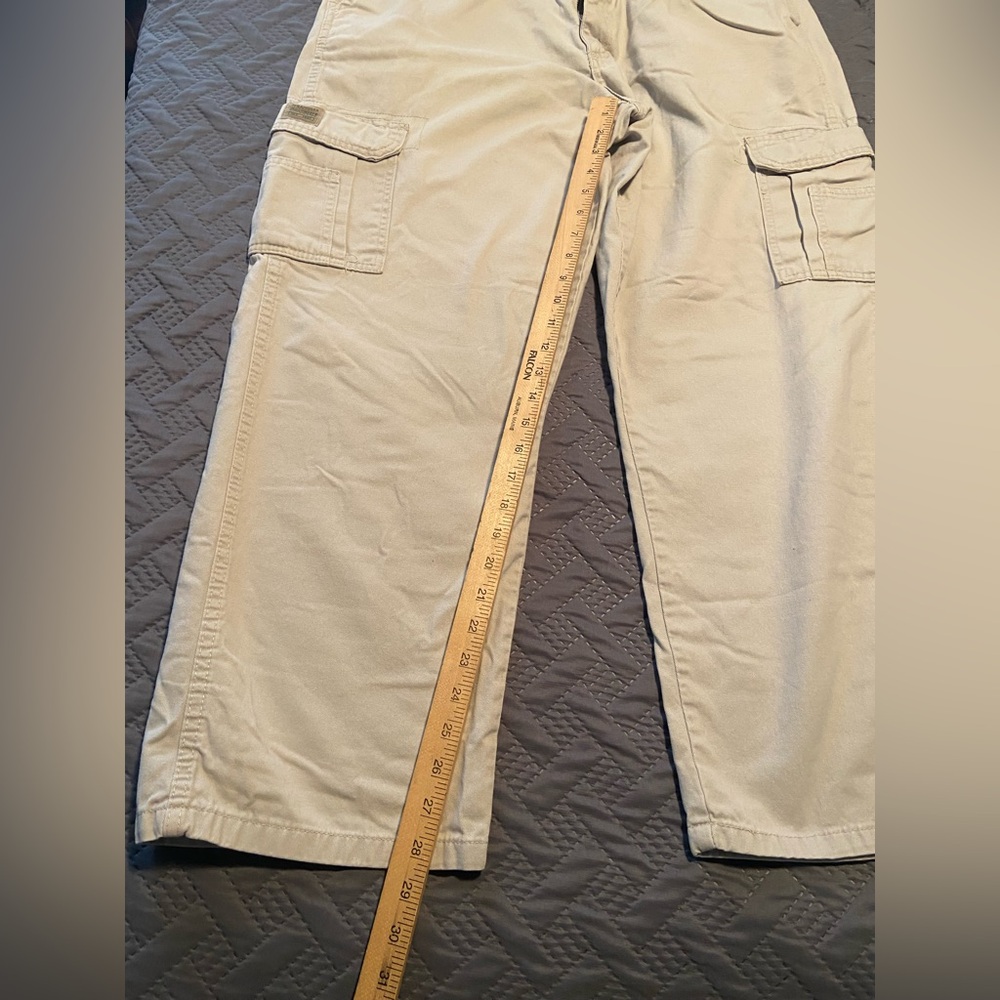 Wrangler Originals Cargo Khakis men’s size 35x28 - Picture 4 of 8
